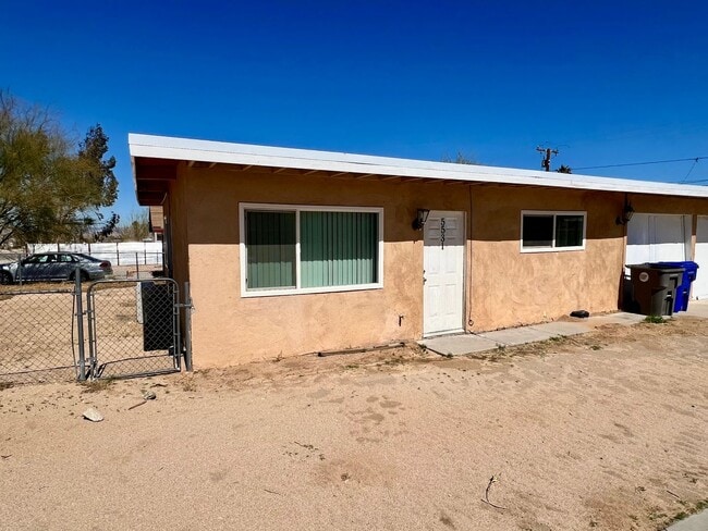 Building Photo - 5531 Cahuilla Ave Rental
