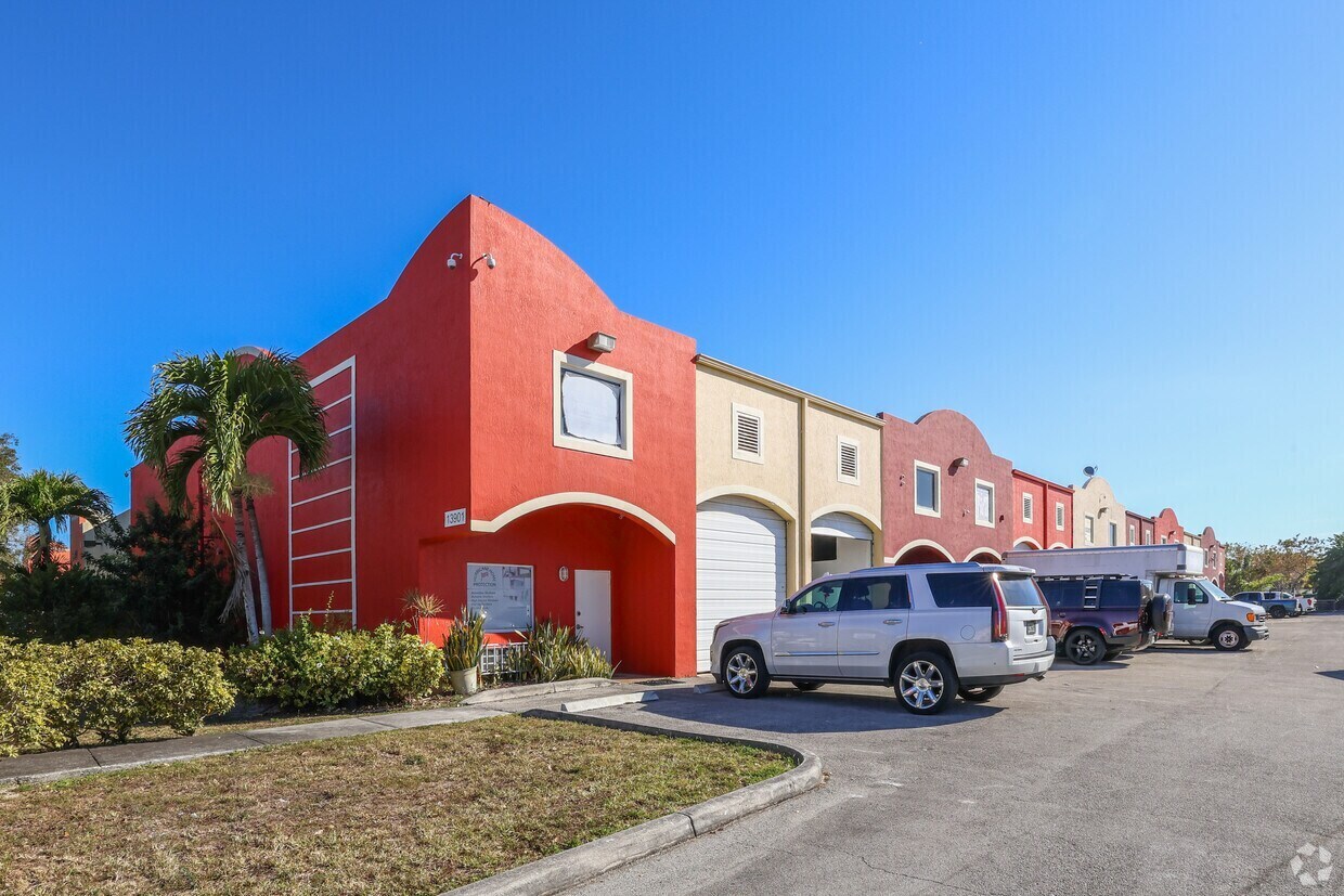 Photo - 13901 SW 143rd Ct Unit 6