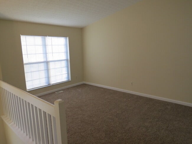 Photo - 35 Ashton Dr