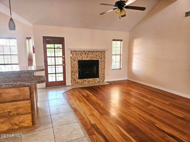 11235 Kachina Dr