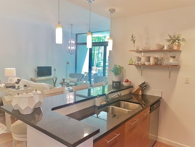 400 4th Ave S Unit 104