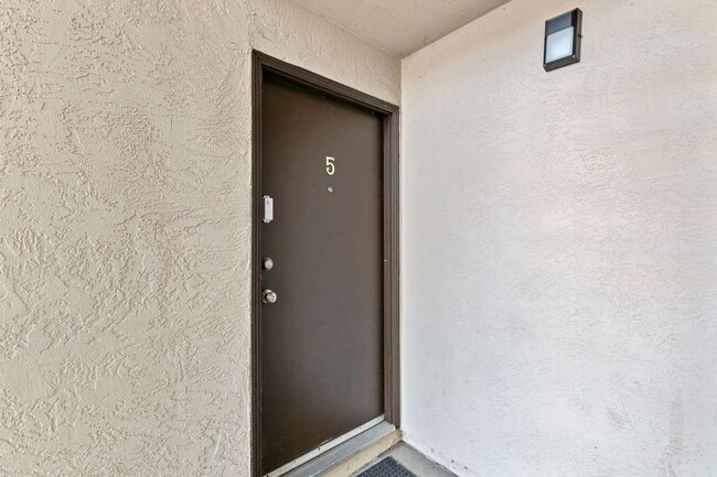 Photo - 975 Murrieta Blvd Unit 5