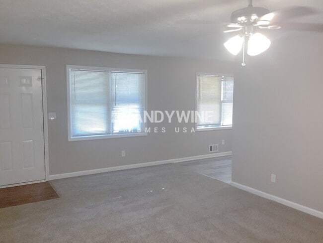 Photo - 2150 Moon Dr SW