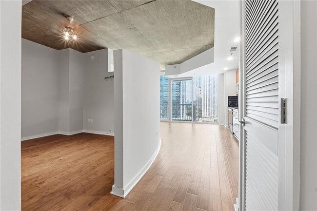 Photo - 3324 Peachtree Rd NE Unit 1403