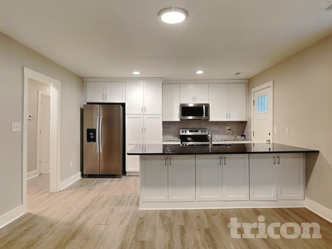 Photo - 150 McKinnon Ave NE