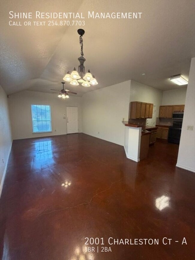 Photo - 2001 Charleston Ct Unit A