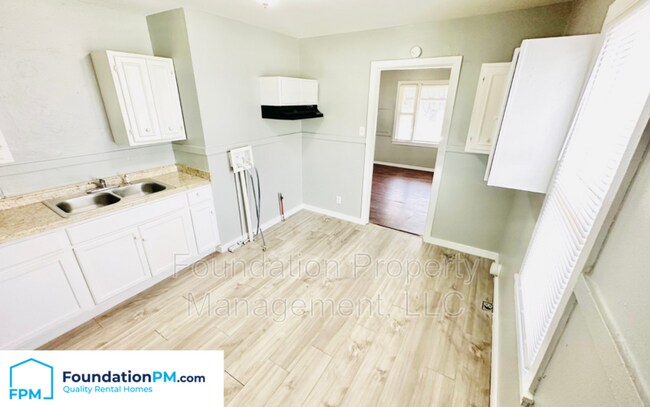 Photo - 1971 Boyle Ave