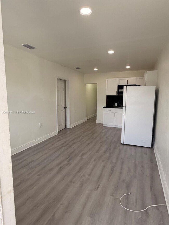 Photo - 3115 SW 18th St Unit 3117