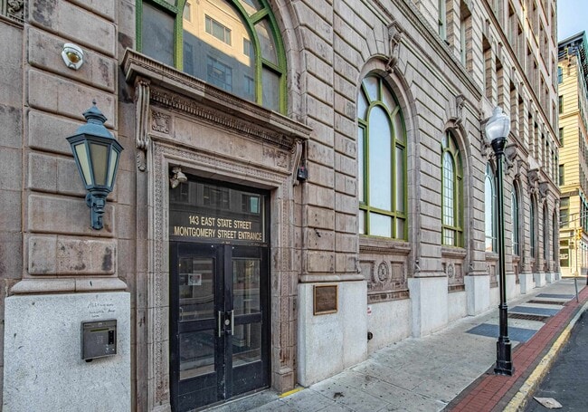 Photo - 143 E State St Unit 415