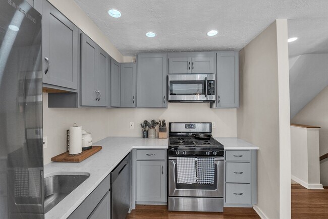 Photo - 18 Merlin Ct