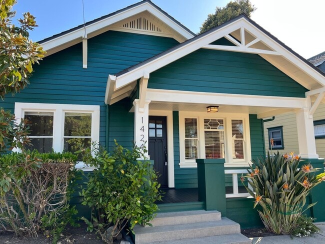 Building Photo - 1424 Toro St