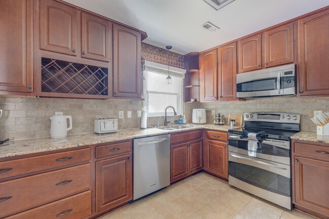 Photo - 302 Lampros Ct