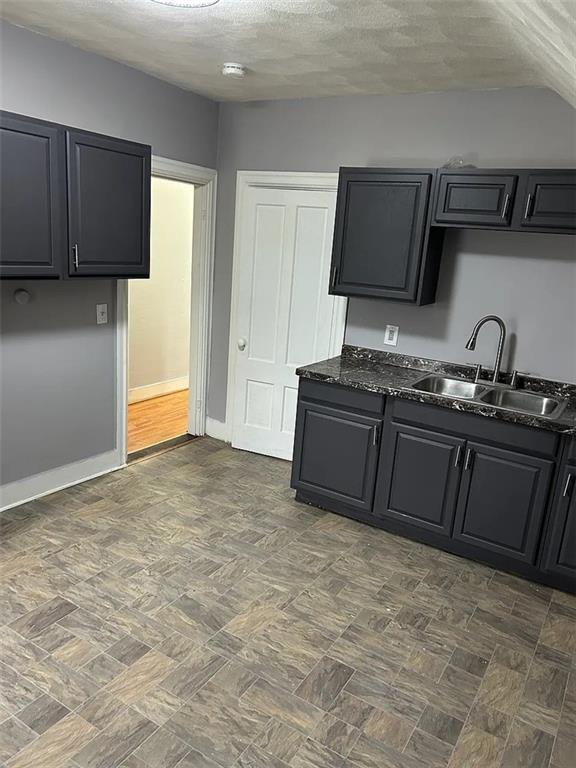 Photo - 483 Pontiac Ave Unit 3