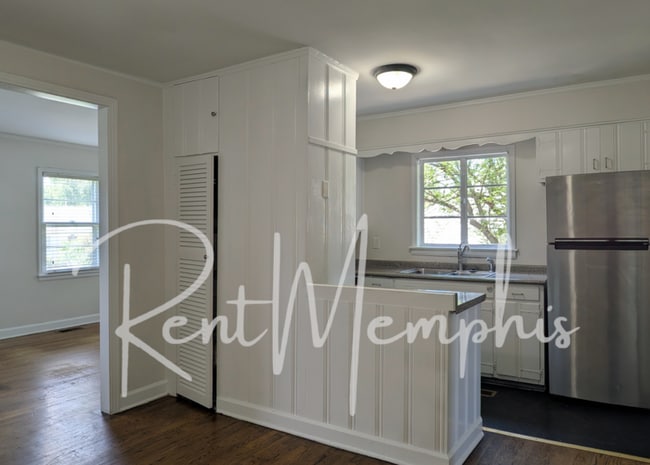 Photo - 72 S Larchmont Dr