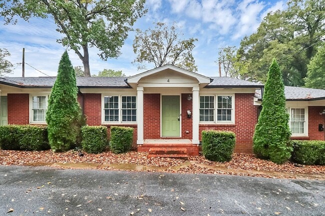 Building Photo - Rent Special on Beautifully Renovated Apar...