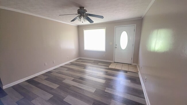 Photo - 206 Webb Rd