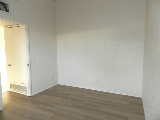 Photo - 2510 E Eastland St