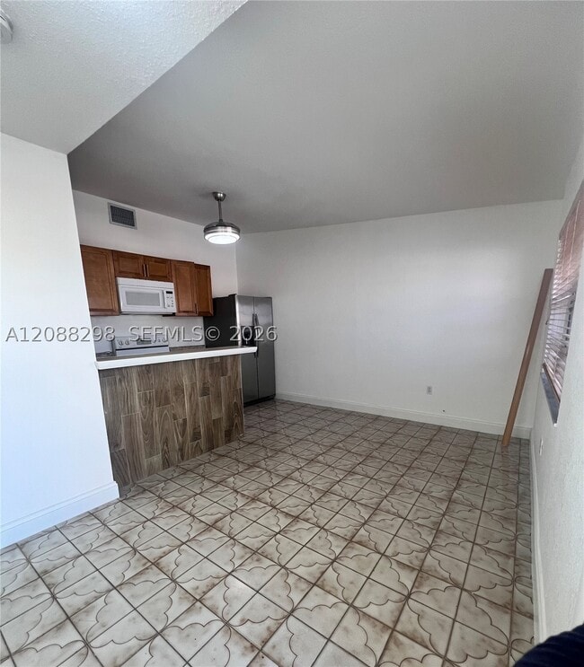 1615 SW 137th Pl Unit 1