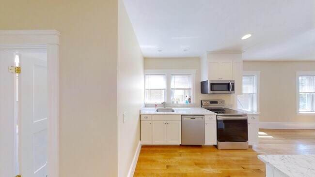 Photo - 303 Tappan St Unit 3