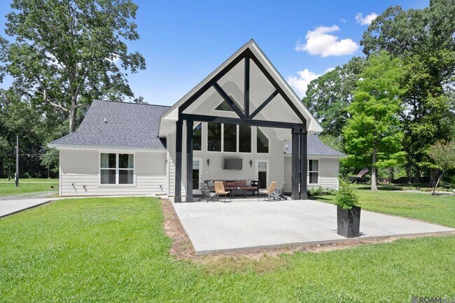 18656 Magnolia Wy