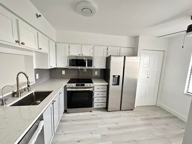 Photo - 7260 Kinghurst Dr Unit 707