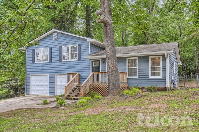 Photo - 847 Raintree Way SE