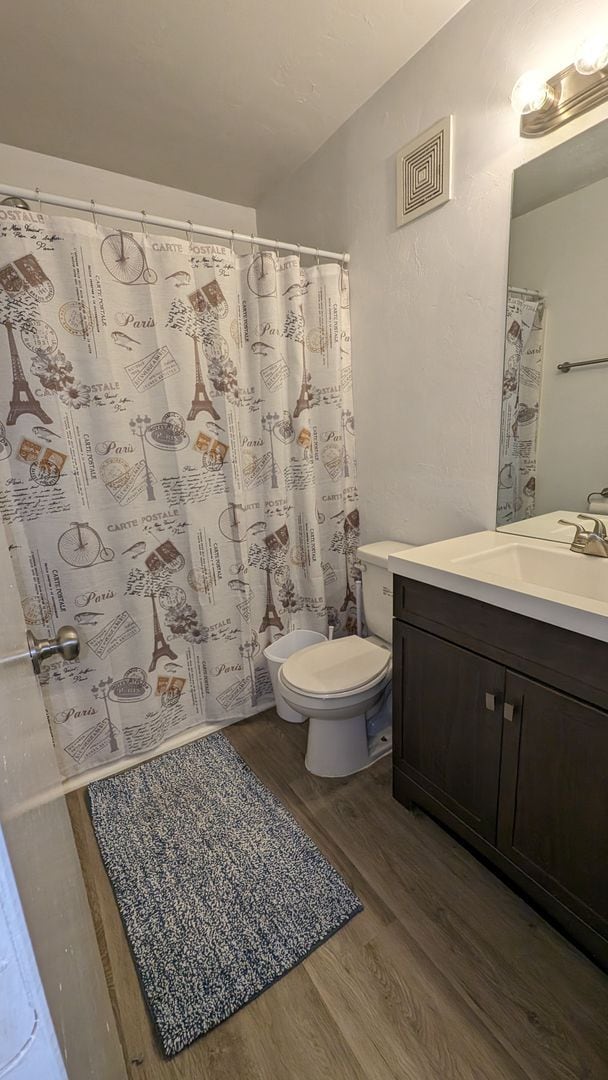 Photo - 4000 SW 23rd St Unit 4-302-#2 - Bedroom 2
