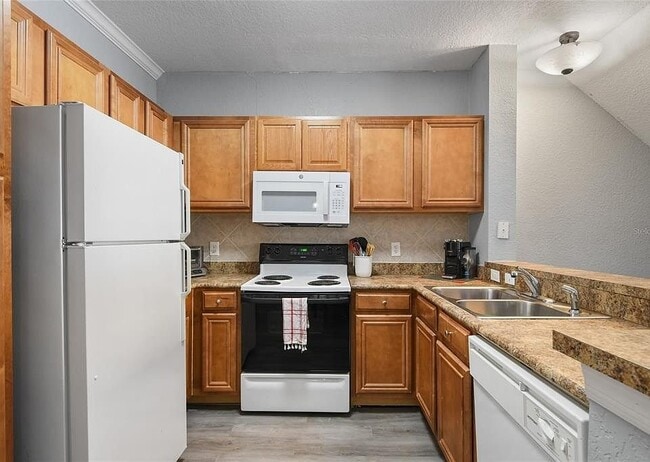 Photo - 6131 Metrowest Blvd Unit 32