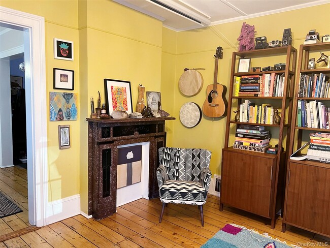 Photo - 369 Verplanck Ave