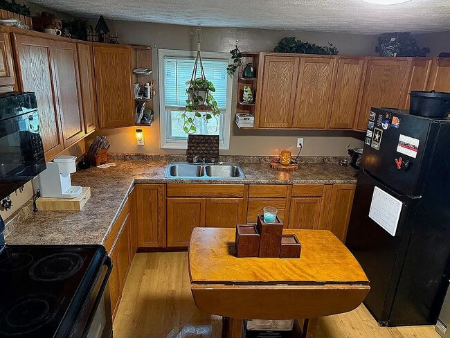 Photo - 4966 Collins Dr