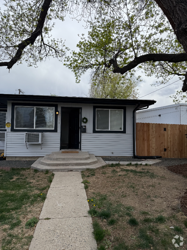 Building Photo - 310 Crescent Dr Unit 310 Crescent Dr Rental