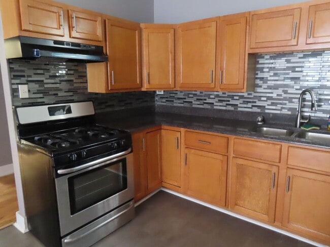 Photo - 6855 S King Dr