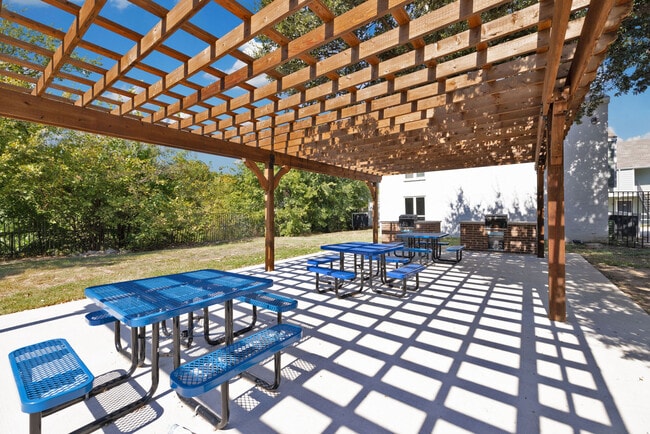 Photo - Estrella Apartment Homes