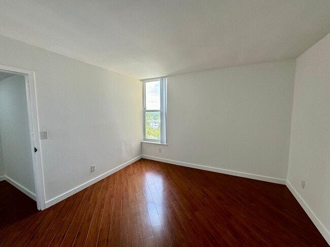 Photo - 2020 NE 135th St Unit #810