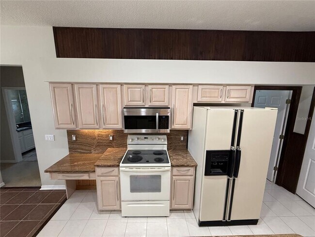 Photo - 2637 Shinoak Dr