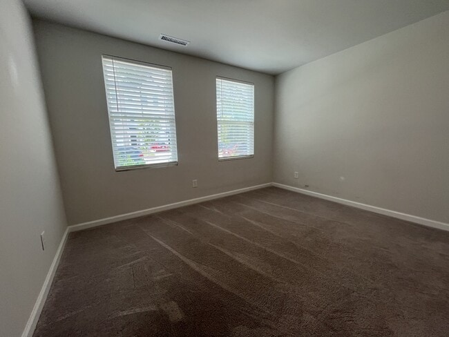 Photo - 2527 Laurel Valley Way
