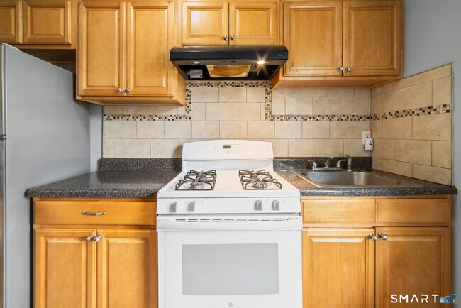 705 Dixwell Ave Unit 1R