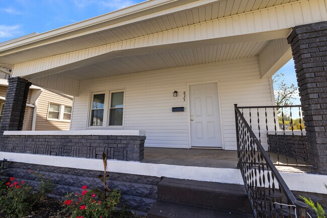 Photo - 835 S 38th St