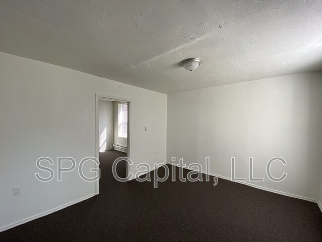 Photo - 714 W Clarke Ave