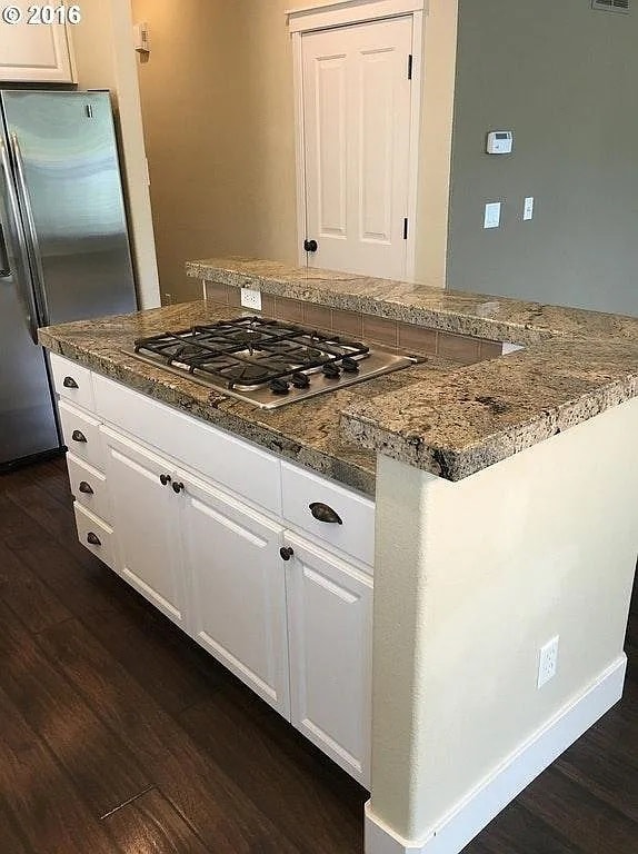 Photo - 1068 SE Bacarra St