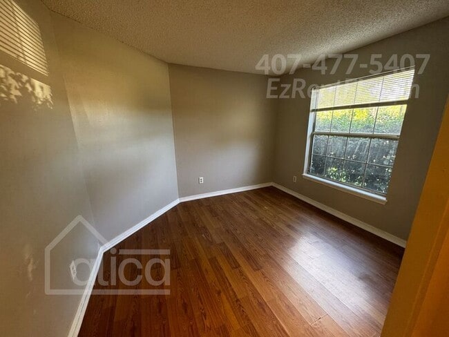 Photo - 3958 Victoria Landing Dr N