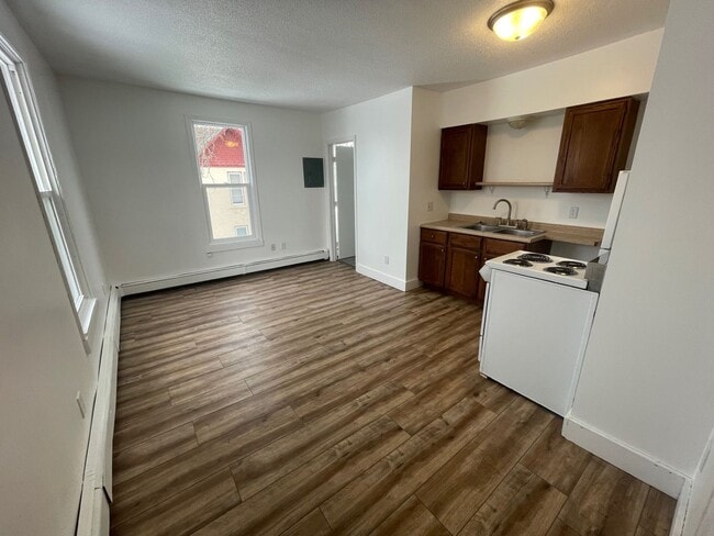 Photo - 608 Norwood St Unit 4