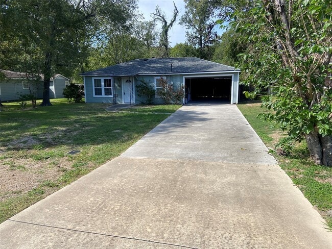 Photo - 2103 Holly Dr