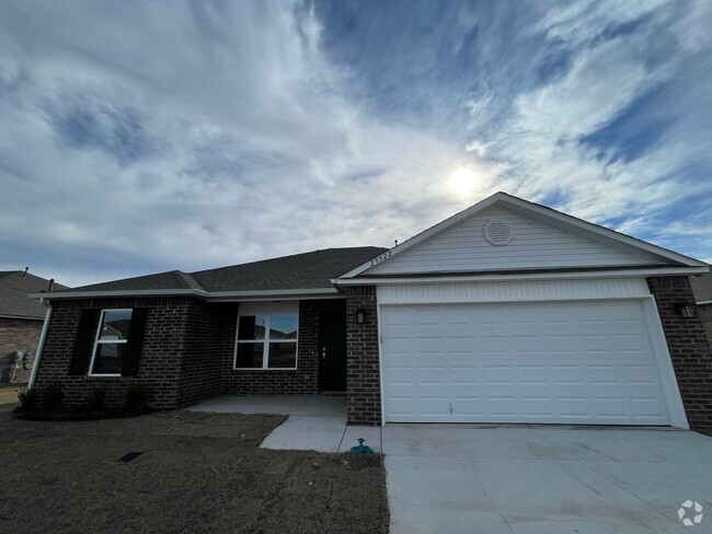 Building Photo - 3/2/2 IN BROKEN ARROW Rental