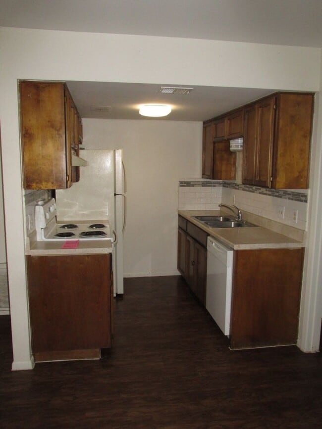 Photo - 5735 Crestmore Dr