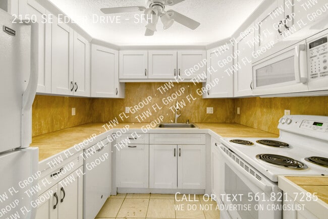Photo - 2150 SE Edler Dr