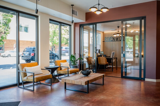 Rivenwood Leasing Office & Lobby - Rivenwood