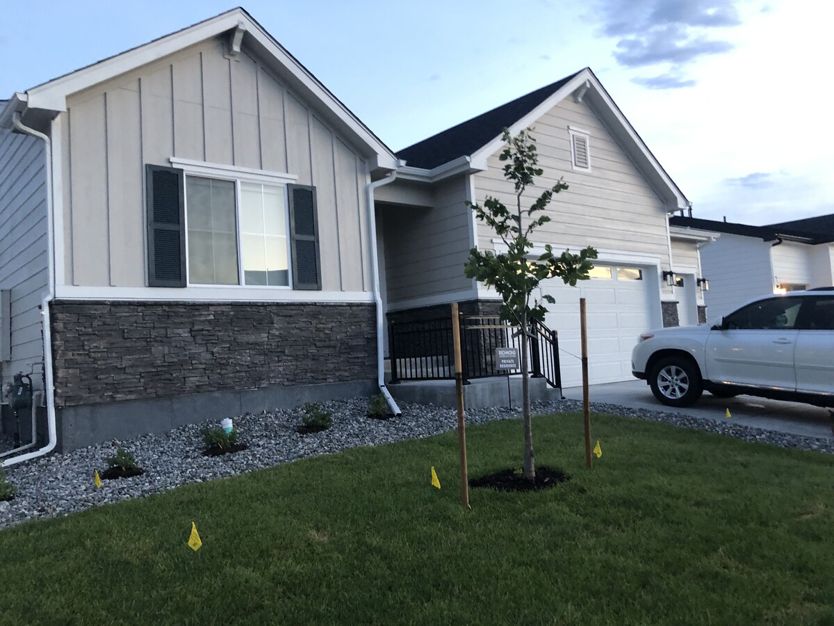 Front house view - 1033 Urial Dr