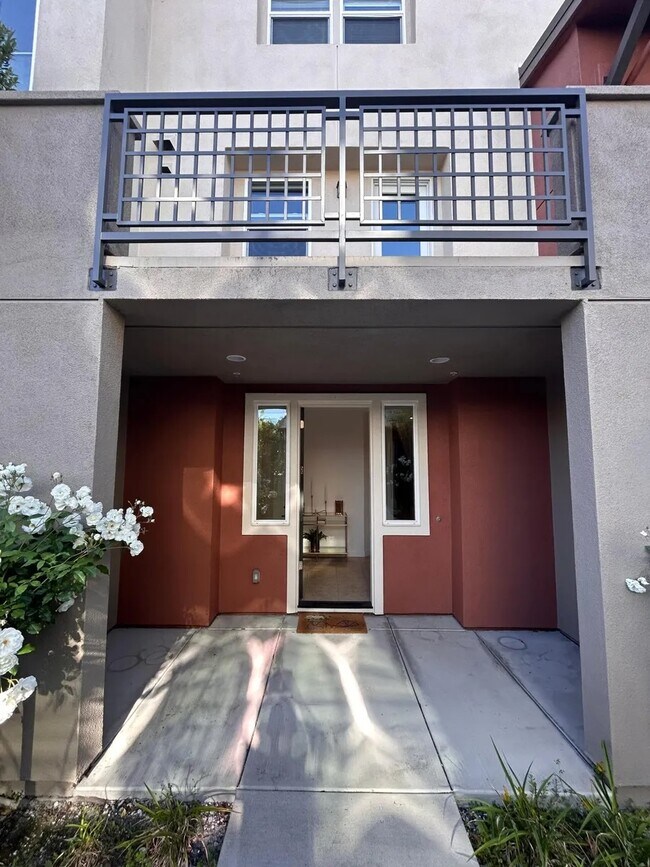 Photo - 576 San Posadas Ter