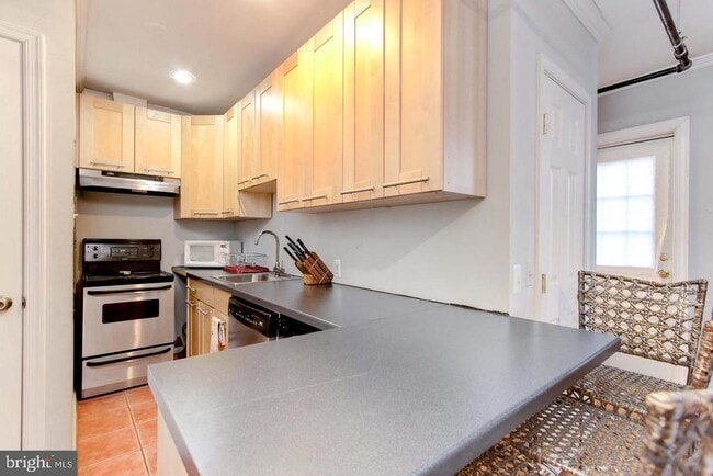 Photo - 811 S Broadway